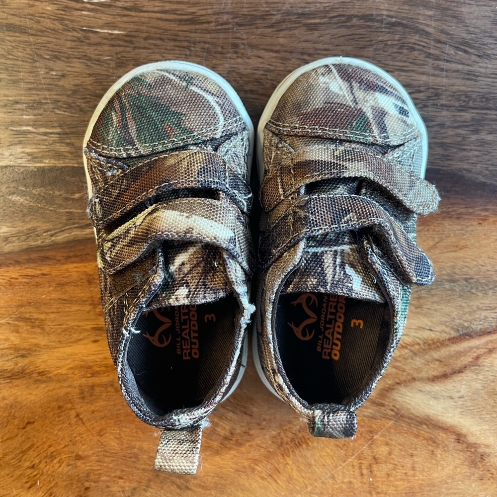 Realtree infant boy shoes